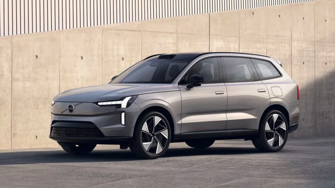 Volvo EX90 01